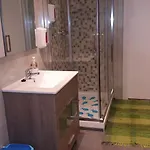 Tu Hogar בית הארחה *