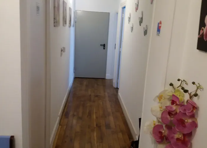 Tu Hogar 招待所 圣塞瓦斯蒂安